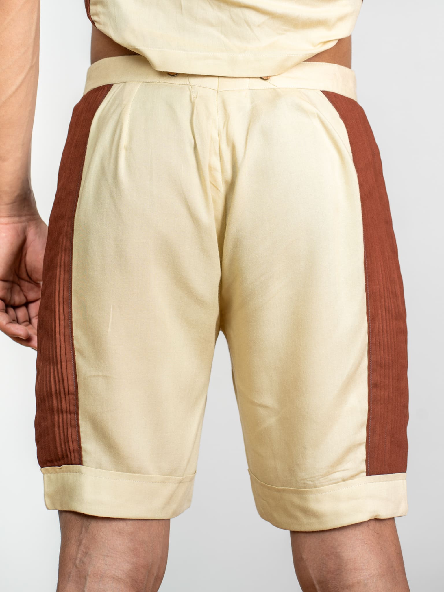 Shorts With Pleated Strap