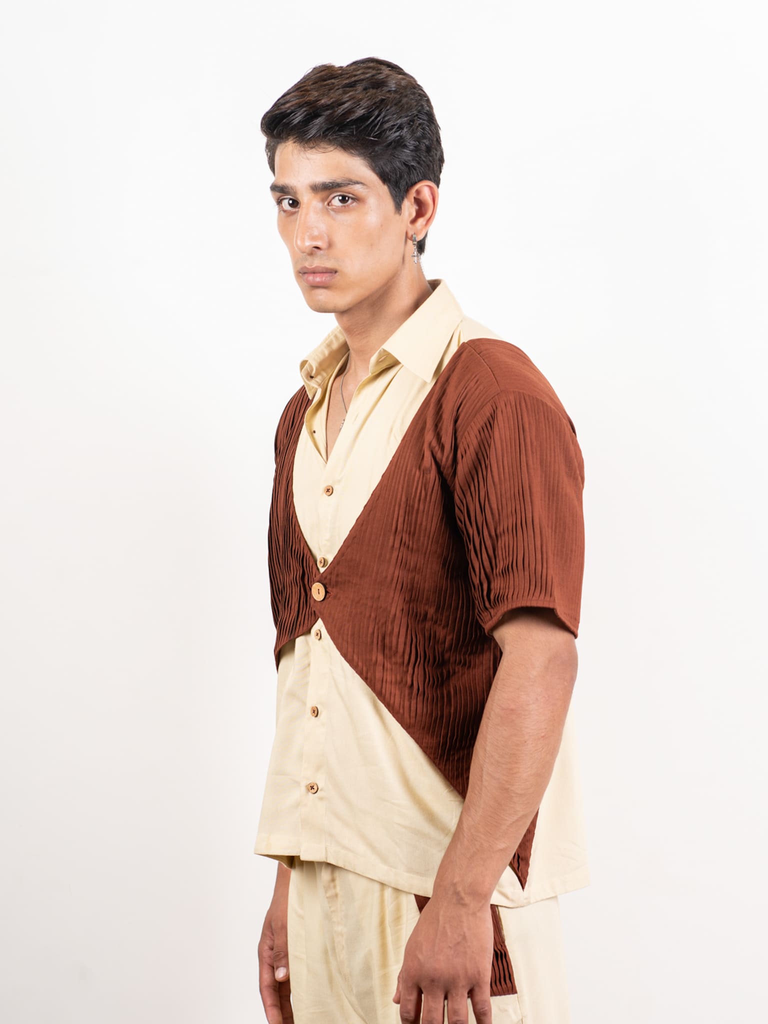 Shirt With Pleated Koti